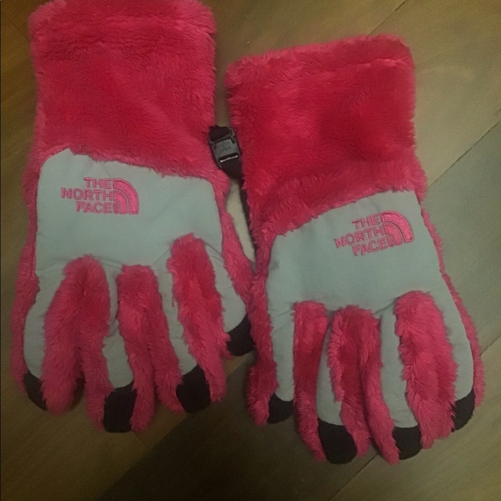 North face girls gloves